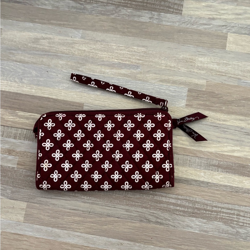 Vera Bradley Triple Zip Crossbody Bag in Maroon with matching wallet - Picture 7 of 10